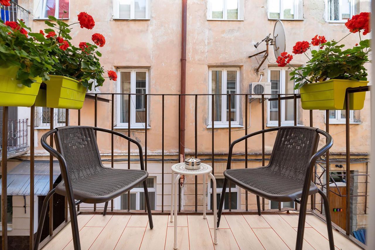 Rynok Square City Center Two Bedroom Apartment! Lviv Extérieur photo