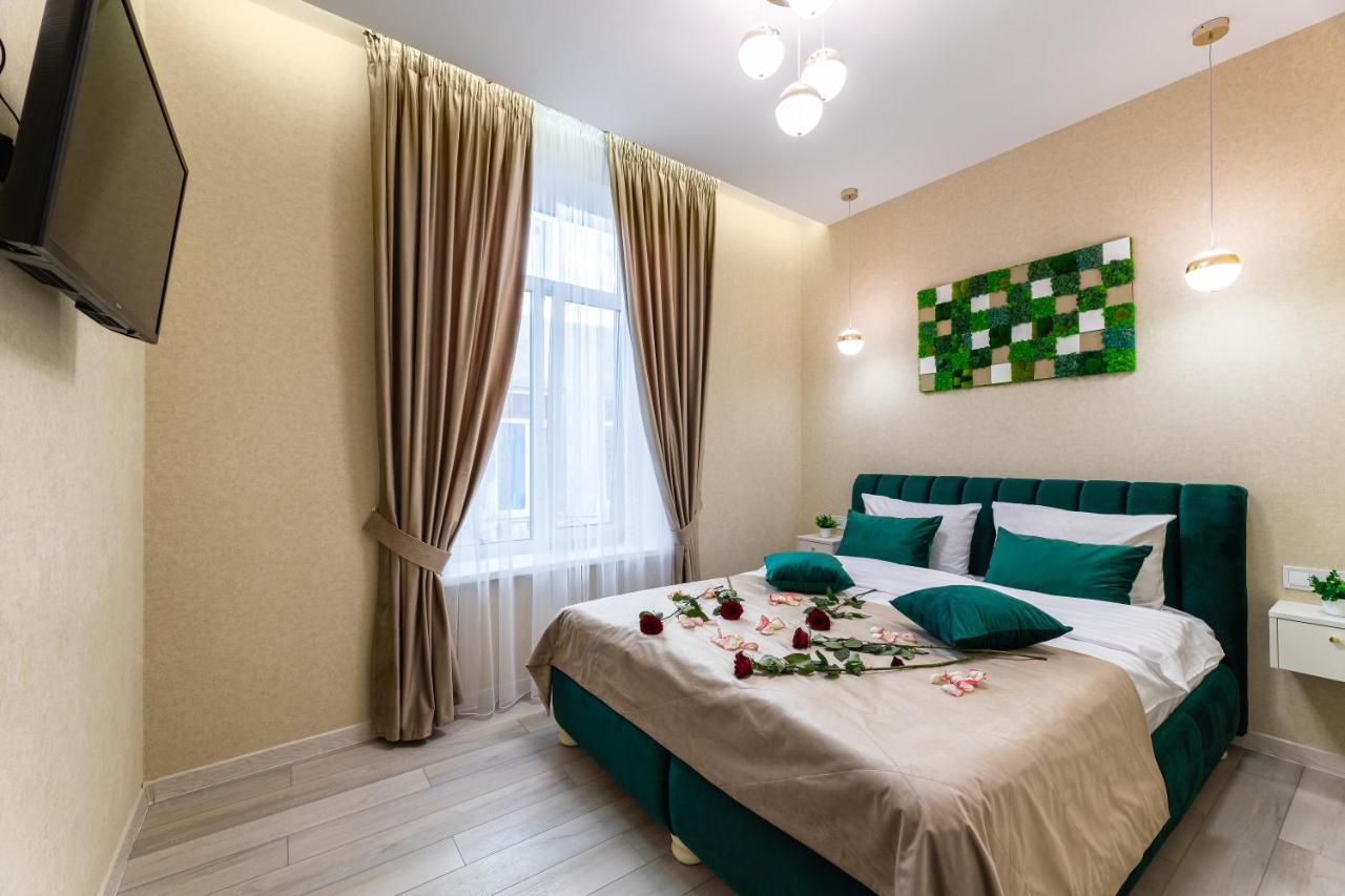 Rynok Square City Center Two Bedroom Apartment! Lviv Extérieur photo