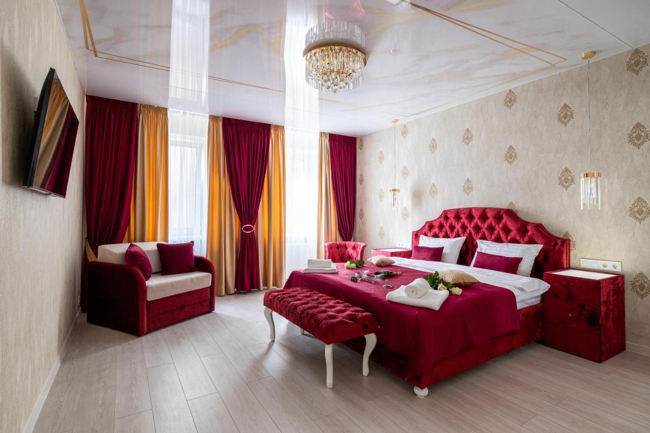 Rynok Square City Center Two Bedroom Apartment! Lviv Extérieur photo