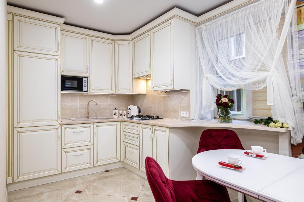 Rynok Square City Center Two Bedroom Apartment! Lviv Extérieur photo