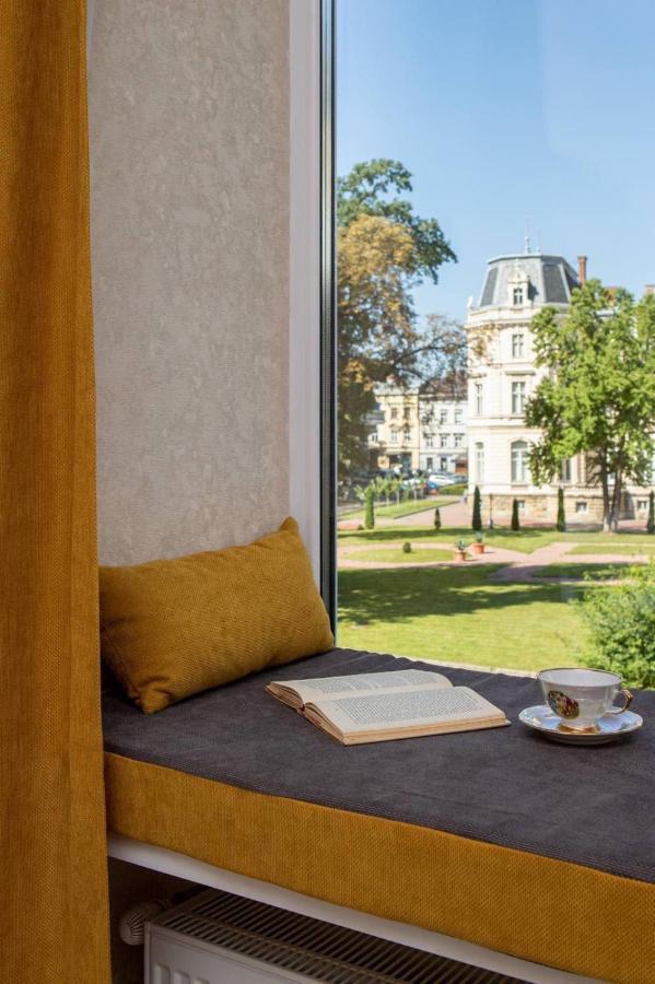 Rynok Square City Center Two Bedroom Apartment! Lviv Extérieur photo