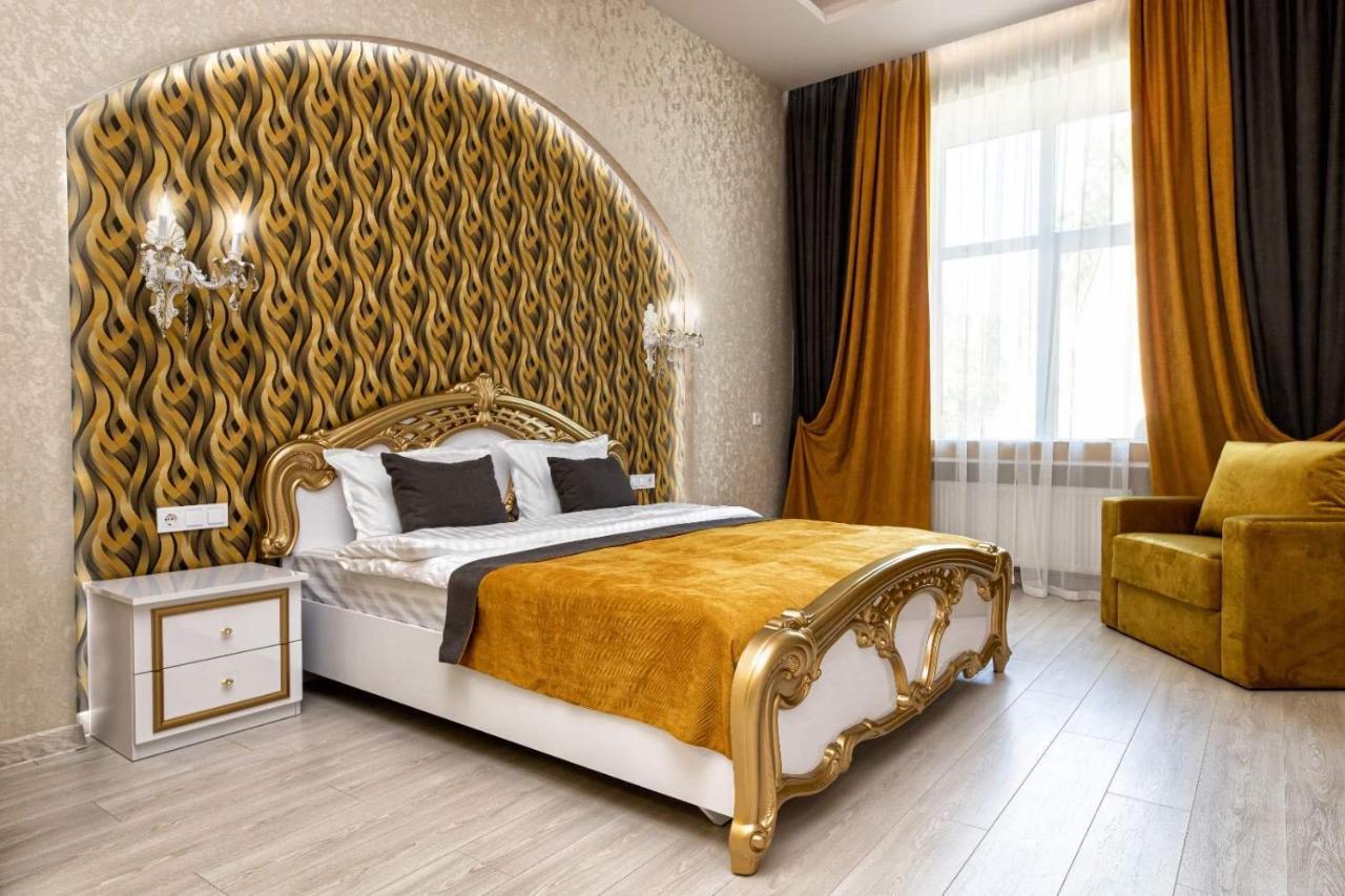 Rynok Square City Center Two Bedroom Apartment! Lviv Extérieur photo