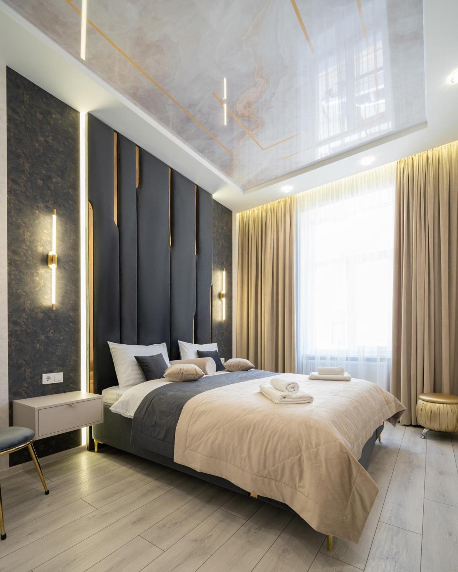 Rynok Square City Center Two Bedroom Apartment! Lviv Extérieur photo