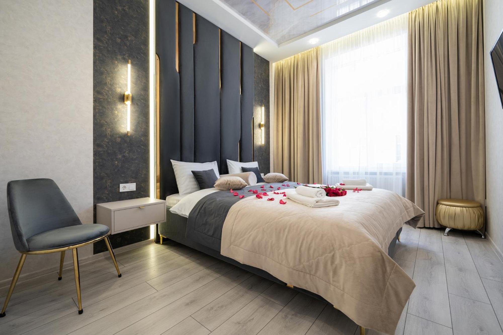 Rynok Square City Center Two Bedroom Apartment! Lviv Extérieur photo